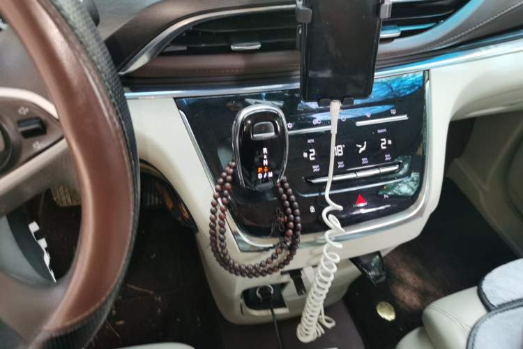 Used Buick GL8 2021 Land Cruiser Executive Class 652T Comfort Model Gear Lever