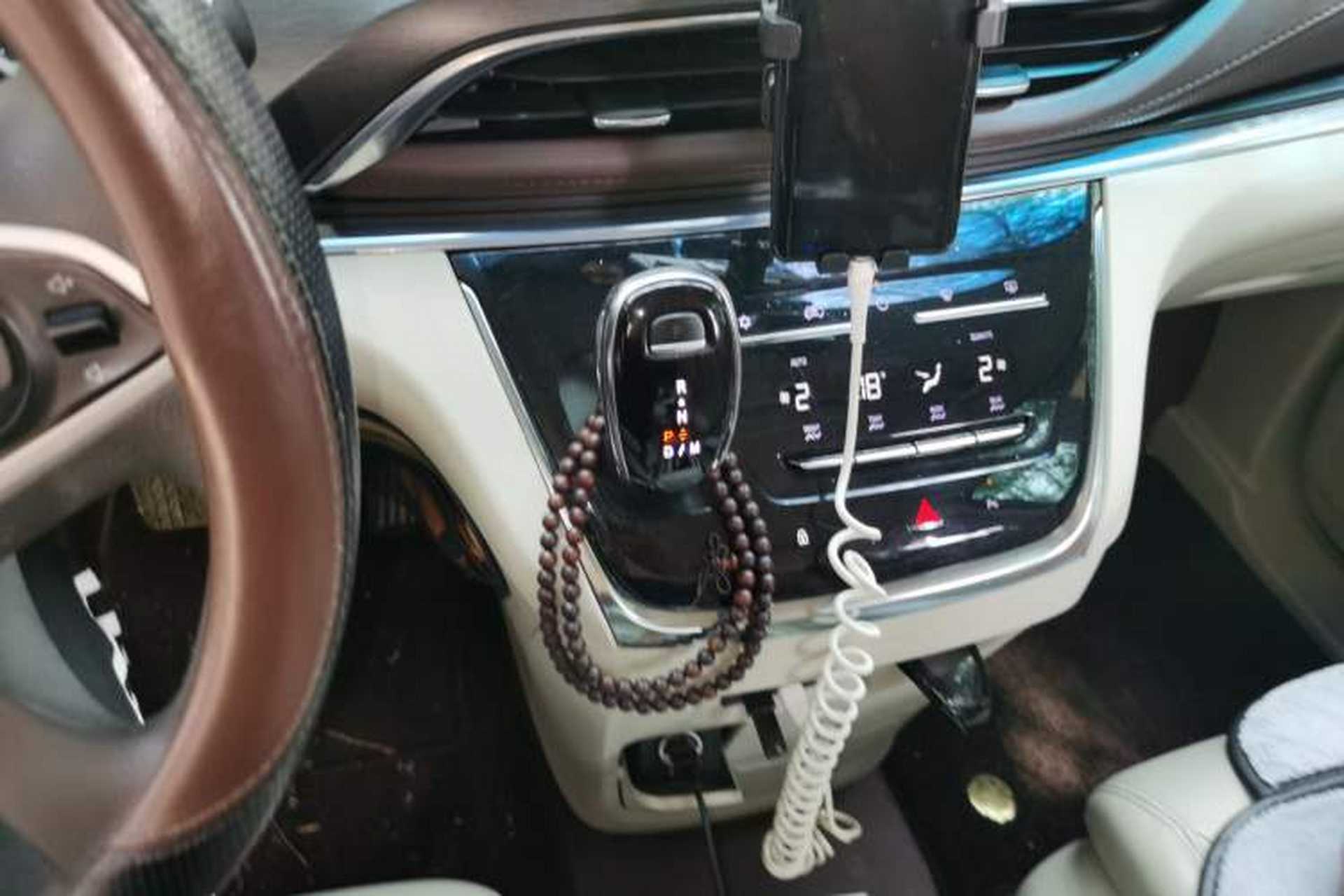 Used Buick GL8 2021 Land Cruiser Executive Class 652T Comfort Model Gear Lever