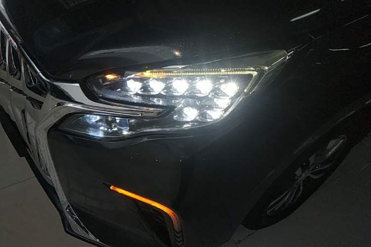 Used Buick GL8 2021 ES Landtrek 653T Comfort Edition Left Front Headlight