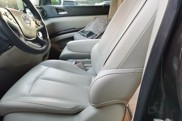 Used Buick GL8 2021 Land Cruiser Executive 652T Premium Model Left Front Seat