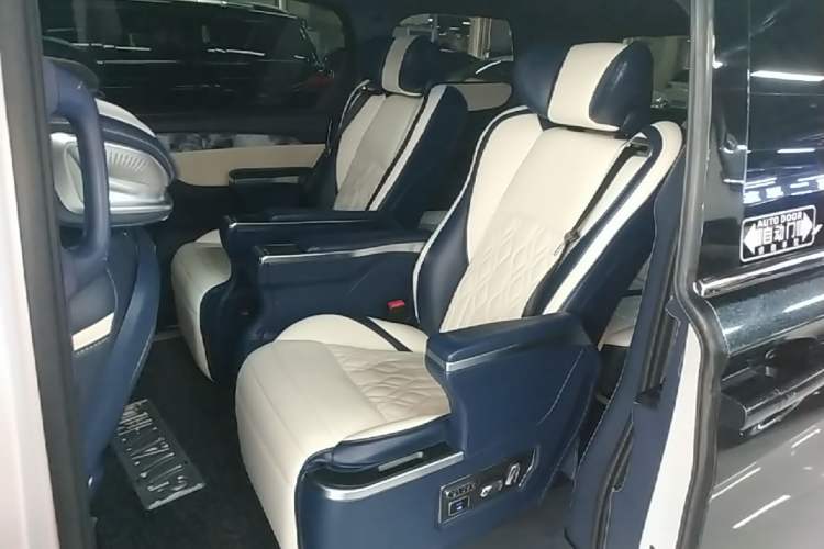 Used Buick GL8 2021 ES Landtrek 653T Comfort Edition Left Rear Seat