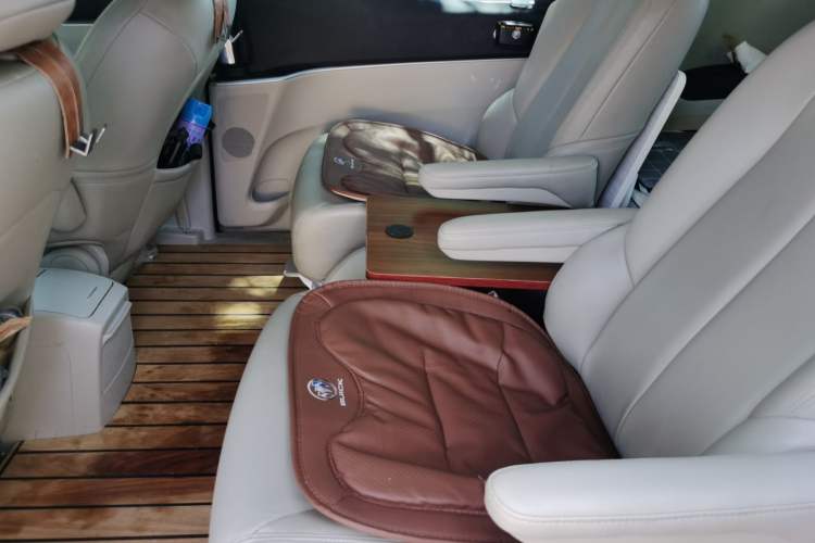 Used Buick GL8 2021 Land Cruiser Executive Class 652T Comfort Model Left Rear Seat