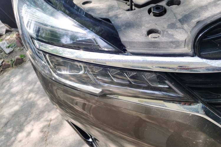 Used Buick GL8 2021 Land Cruiser Executive Class 652T Comfort Model Right Front Headlight