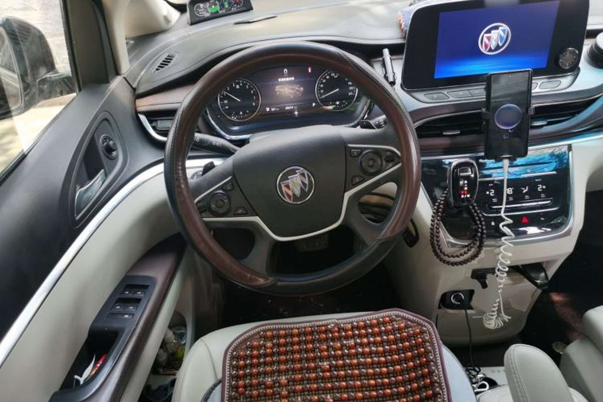 Used Buick GL8 2021 Land Cruiser Executive Class 652T Comfort Model Steering Wheel