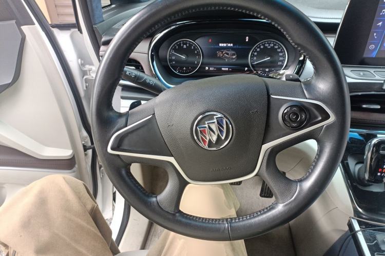 Used Buick GL8 2021 Land Cruiser Executive Class 652T Comfort Model Steering Wheel