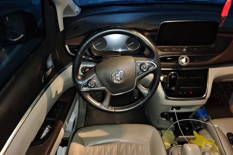 Used Buick GL8 2021 Land Cruiser Executive Class 652T Luxury Model Steering Wheel