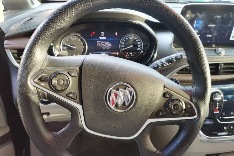 Used Buick GL8 2021 Land Cruiser Executive 652T Premium Model Steering Wheel