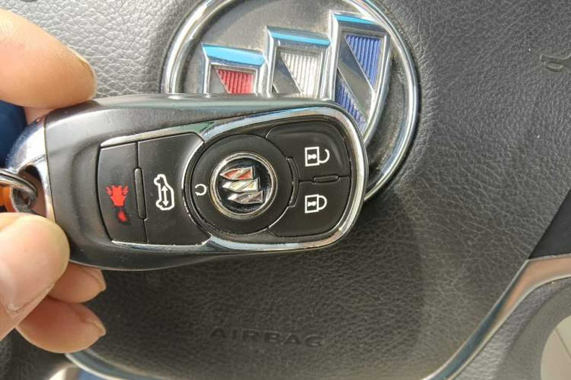 Used Buick GL8 2021 Land Cruiser Executive Class 652T Luxury Model Vehicle Key