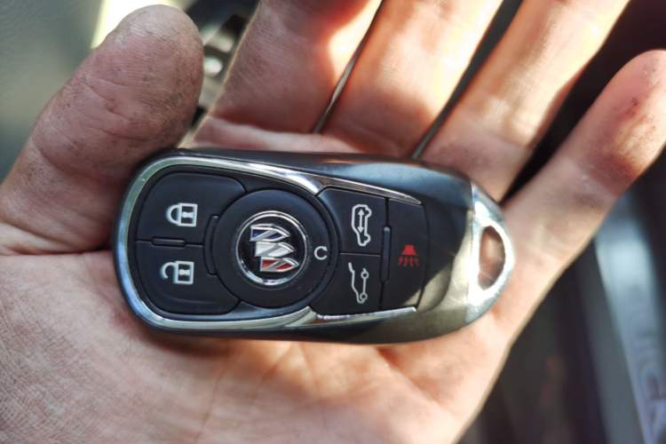 Used Buick GL8 2021 Land Cruiser Executive 652T Premium Model Vehicle Key