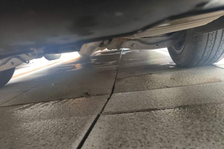 Used Buick GL8 2021 ES Land Cruiser 653T Luxury Edition Chassis Rear