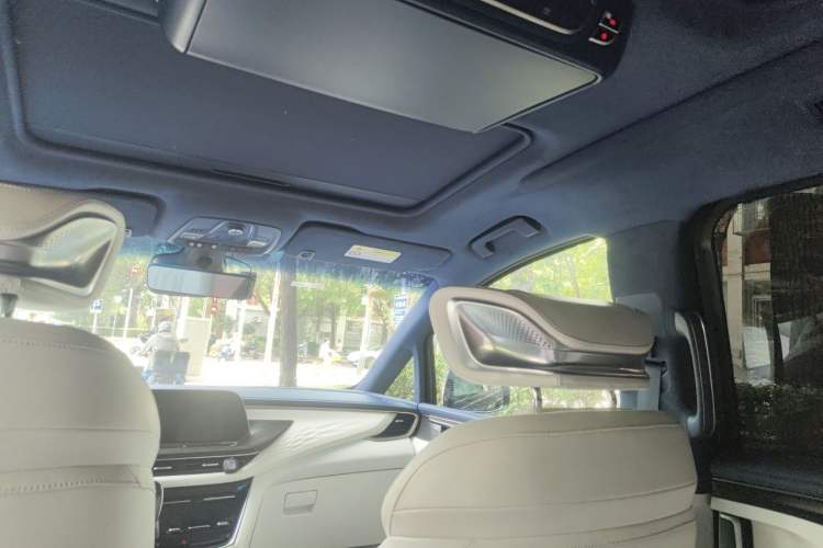 Used Buick GL8 2021 Avenir Aivia Four-Seat Prestige Edition Headliner