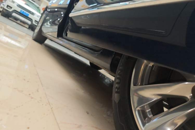 Used Buick GL8 2021 Avenir Aivia Four-Seat Prestige Edition Left Side Sill
