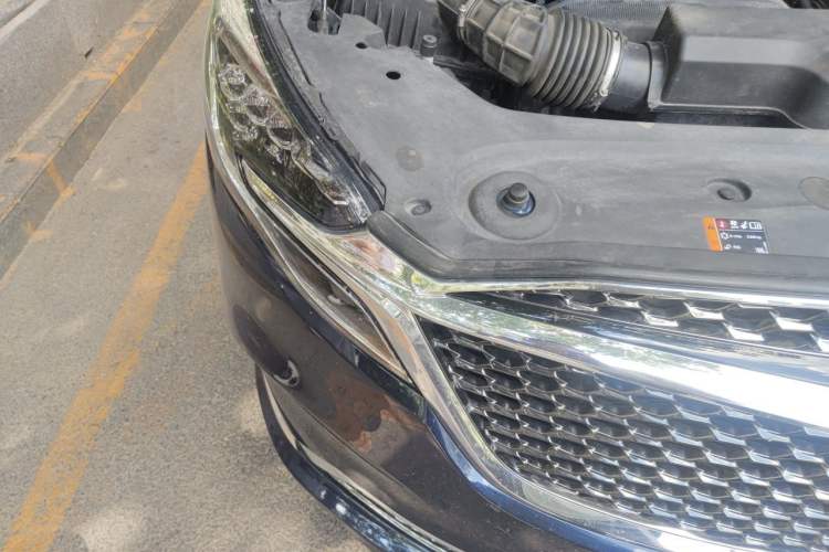 Used Buick GL8 2021 Avenir Aivia Four-Seat Prestige Edition Right Front Headlight