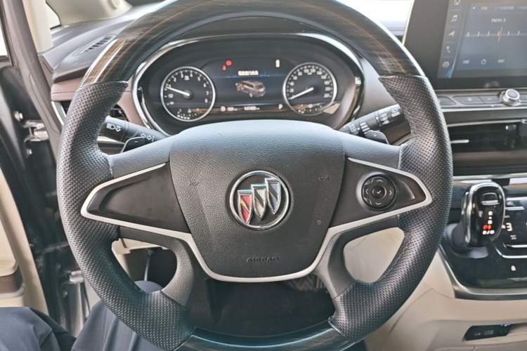 Used Buick GL8 2021 Land Cruiser Executive Class 652T Comfort Model Steering Wheel
