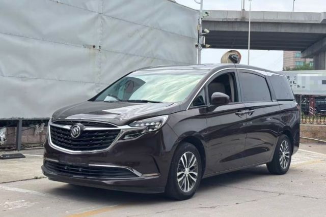 Używany Buick GL8 2021 ES Landtrek 653T Comfort Edition