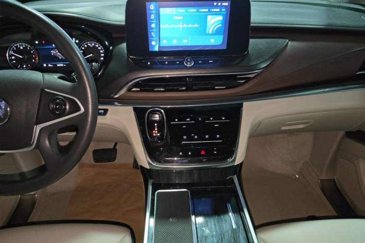 Used Buick GL8 2021 Land Cruiser Executive Class 652T Comfort Model Audio And AC Panel