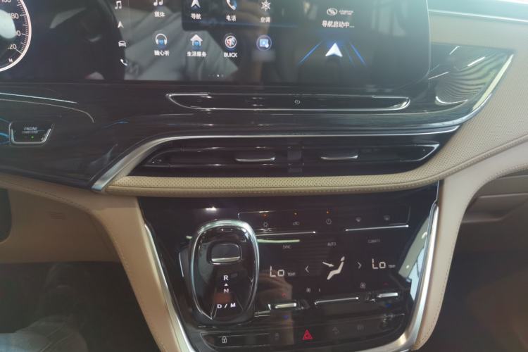 Used Buick GL8 2021 ES Landtrek 653T Luxury Model Audio And AC Panel