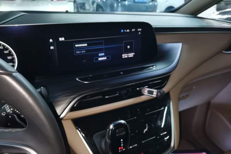 Used Buick GL8 2021 ES Land Cruiser 653T Luxury Edition Audio And AC Panel