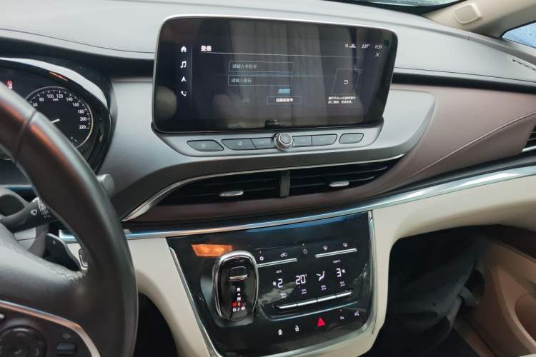Used Buick GL8 2021 Land Cruiser Executive Class 652T Smart Luxury Model Audio And AC Panel