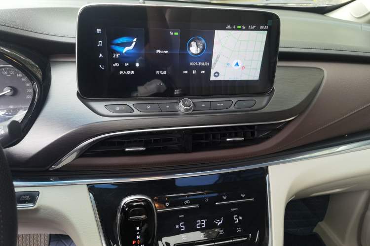 Used Buick GL8 2021 Land Cruiser Executive Class 652T Luxury Model Audio And AC Panel