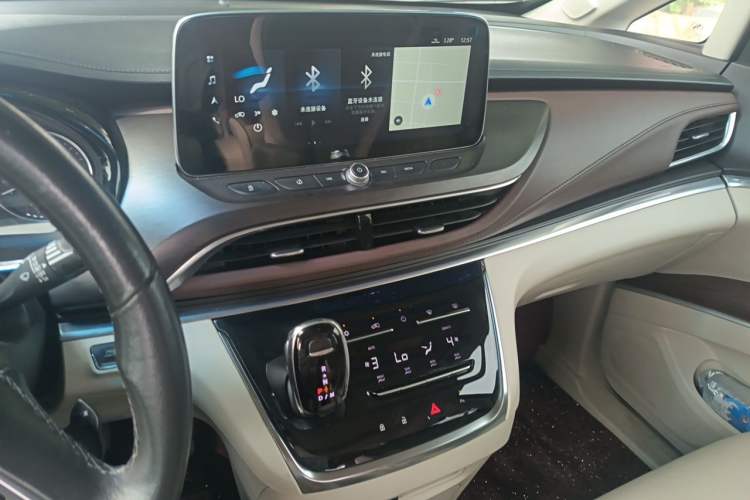Used Buick GL8 2021 Land Cruiser Executive Class 652T Luxury Model Audio And AC Panel