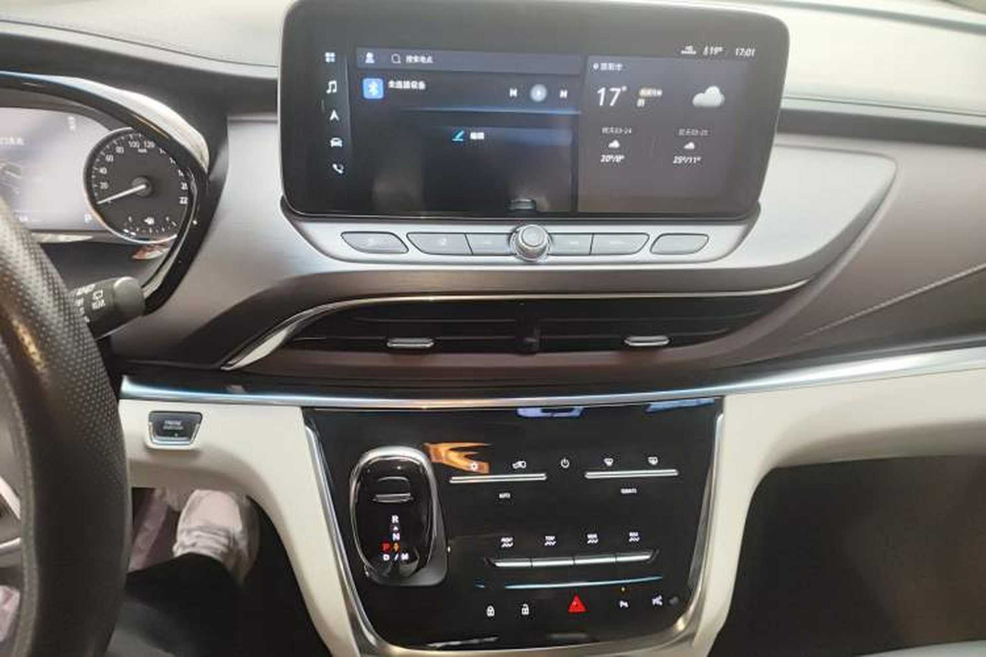 Used Buick GL8 2021 Land Cruiser Executive 652T Premium Model Audio And AC Panel