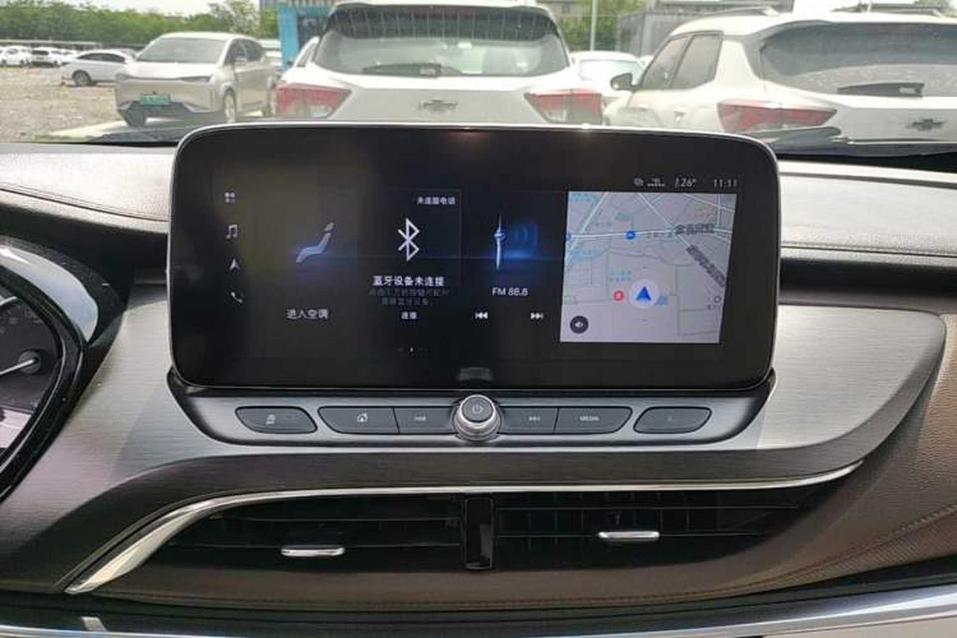 Used Buick GL8 2021 Land Cruiser Executive Class 652T Luxury Model Audio And AC Panel