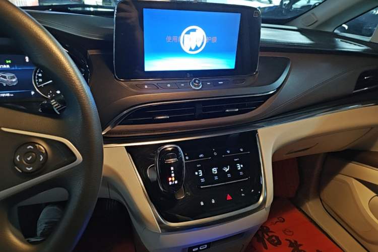 Used Buick GL8 2021 Land Cruiser Executive Class 652T Comfort Model Audio And AC Panel