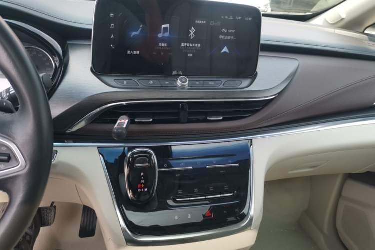Used Buick GL8 2021 Land Cruiser Executive Class 652T Smart Luxury Model Audio And AC Panel