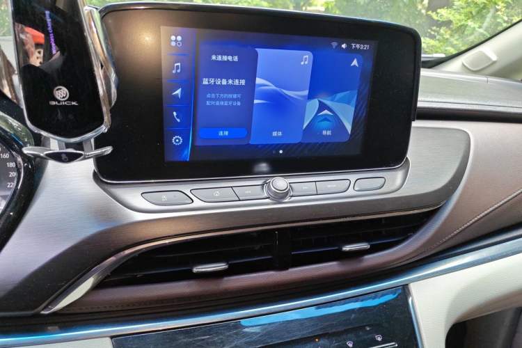 Used Buick GL8 2021 Land Cruiser Executive Class 652T Luxury Model Audio And AC Panel