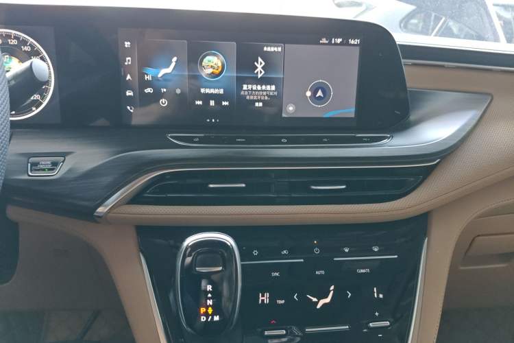 Used Buick GL8 2021 ES Land Cruiser 653T Luxury Edition Audio And AC Panel