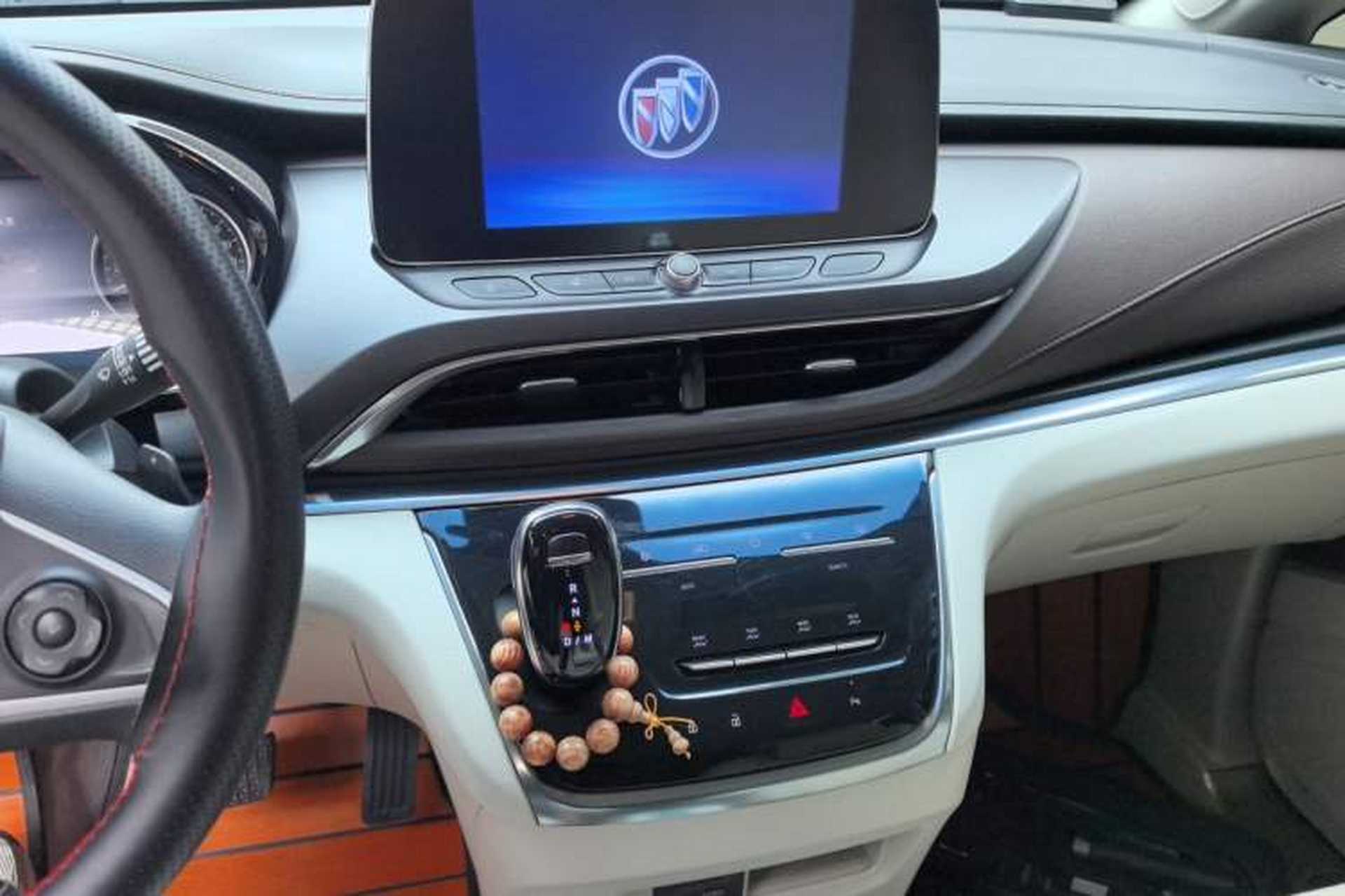 Used Buick GL8 2021 Land Cruiser Executive Class 652T Comfort Model Audio And AC Panel