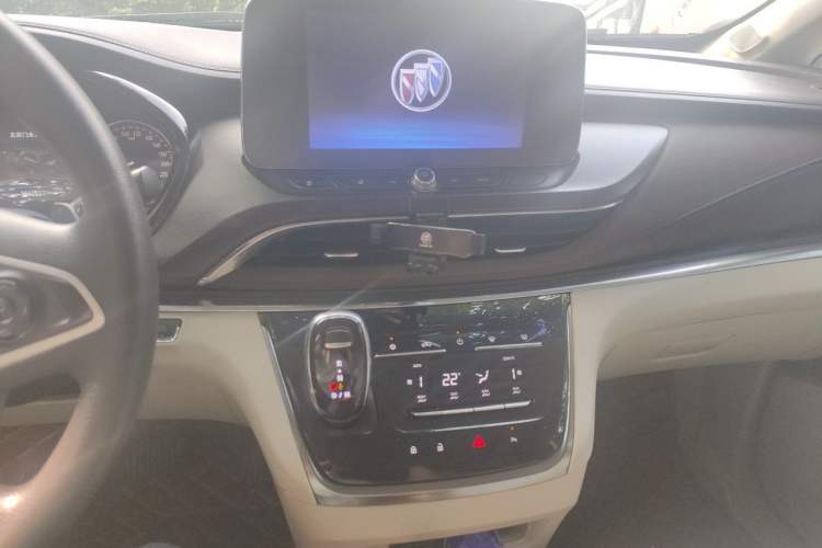 Used Buick GL8 2021 Land Cruiser Executive Class 652T Comfort Model Audio And AC Panel