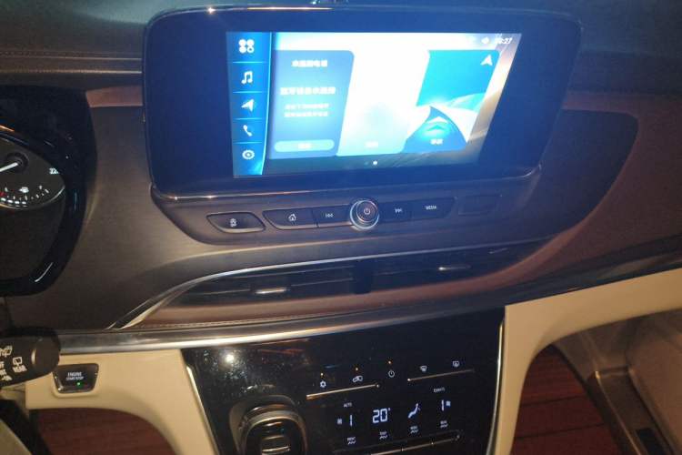 Used Buick GL8 2021 Land Cruiser Executive Class 652T Comfort Model Audio And AC Panel