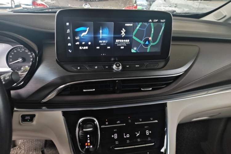 Used Buick GL8 2021 Land Cruiser Executive 652T Premium Model Audio And AC Panel