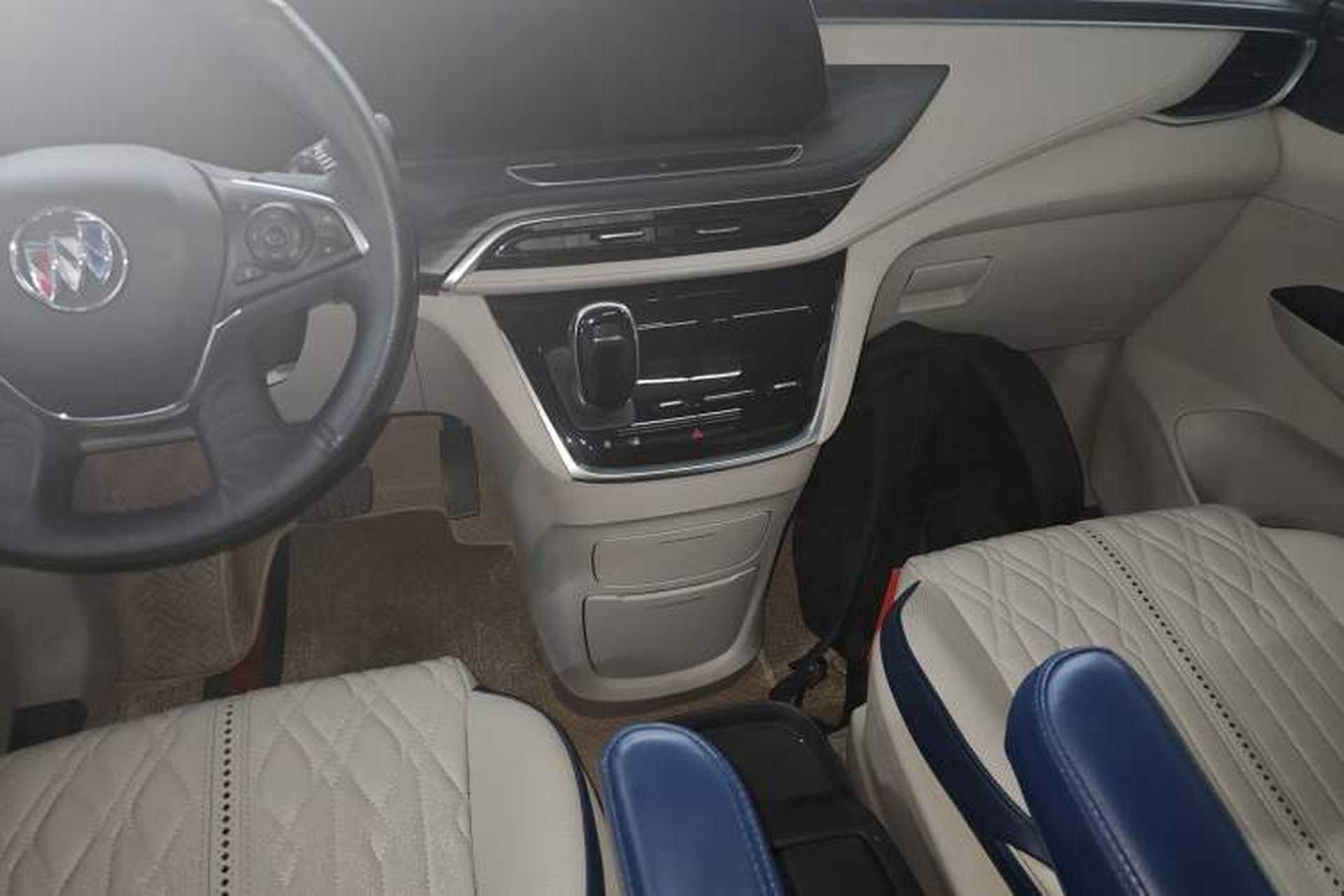 Used Buick GL8 2021 ES Landtrek 653T Comfort Edition Audio And AC Panel