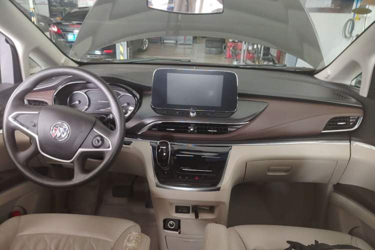 Used Buick GL8 2021 Land Cruiser Executive Class 652T Comfort Model Center Console