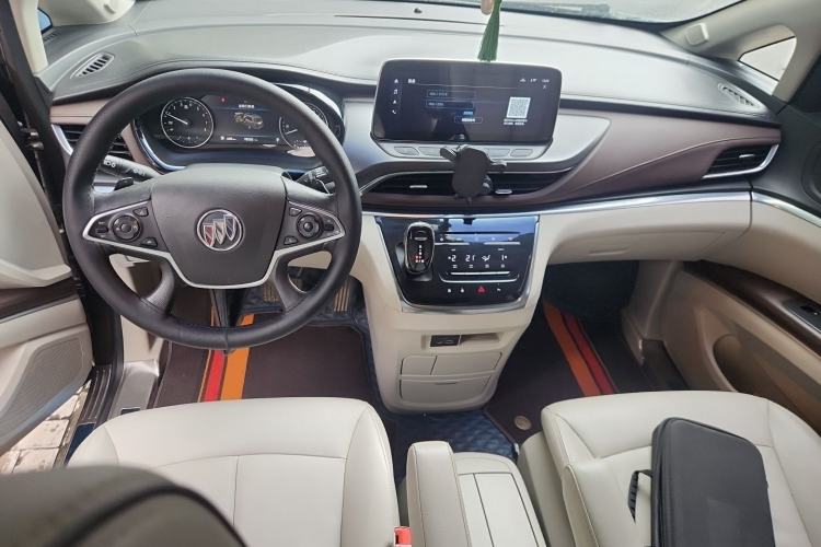 Used Buick GL8 2021 Land Cruiser Executive Class 652T Luxury Model Center Console