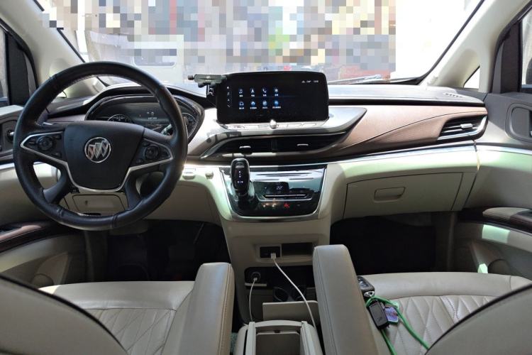 Used Buick GL8 2021 Land Cruiser Executive Class 652T Luxury Model Center Console