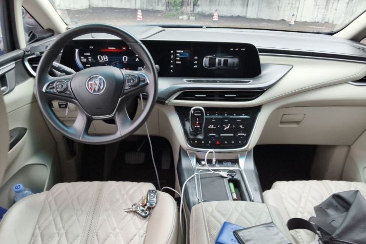Used Buick GL8 2021 ES Landtrek 653T Comfort Edition Center Console