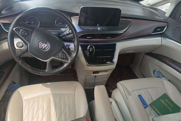 Used Buick GL8 2021 Land Cruiser Executive Class 652T Luxury Model Center Console