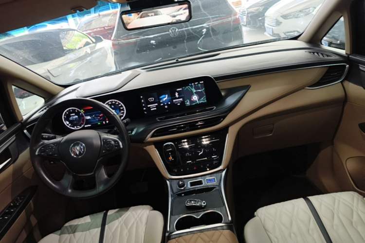 Used Buick GL8 2021 ES Land Cruiser 653T Luxury Edition Center Console