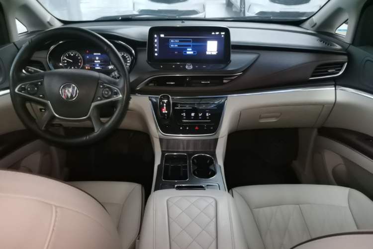 Used Buick GL8 2021 Land Cruiser Executive 652T Premium Model Center Console