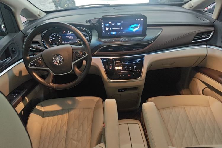 Used Buick GL8 2021 Land Cruiser Executive Class 652T Luxury Model Center Console