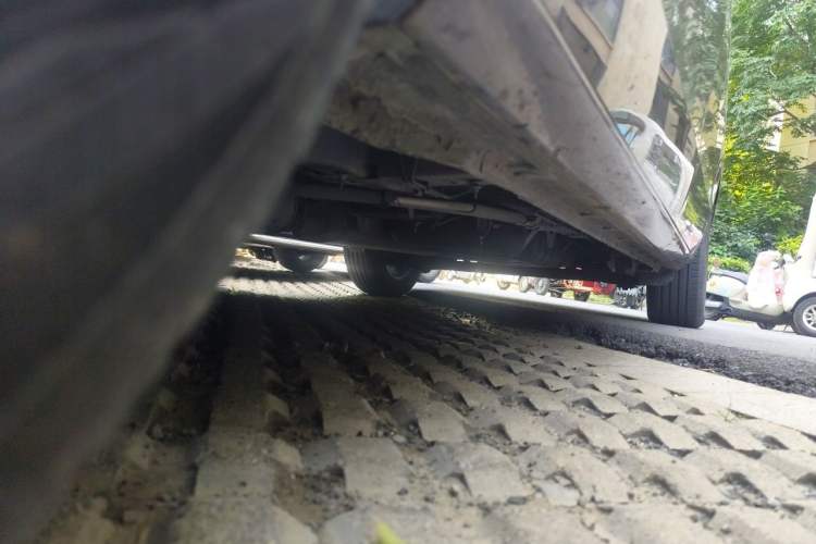 Used Buick GL8 2021 Land Cruiser Executive Class 652T Comfort Model Chassis Front Left