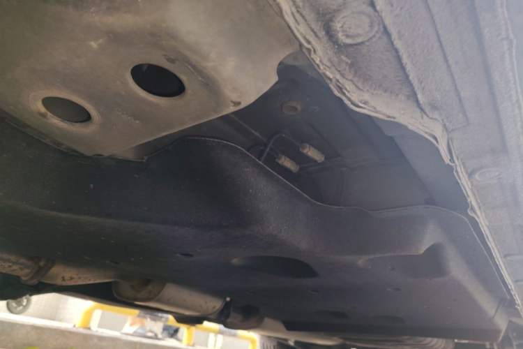 Used Buick GL8 2021 Land Cruiser Executive Class 652T Comfort Model Chassis Front Left