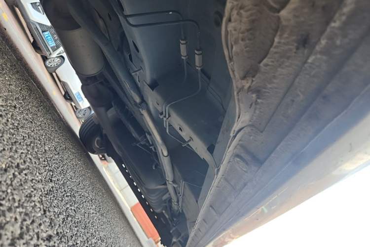 Used Buick GL8 2021 Land Cruiser Executive Class 652T Comfort Model Chassis Front Left