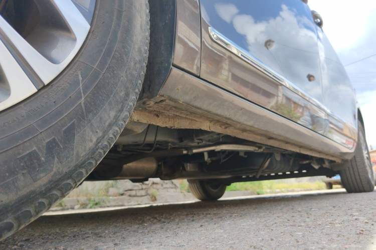 Used Buick GL8 2021 Land Cruiser Executive Class 652T Luxury Model Chassis Front Left