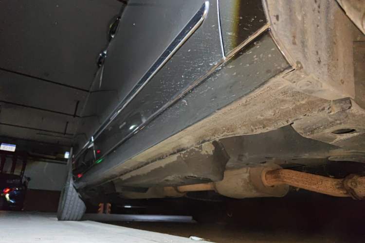 Used Buick GL8 2021 Land Cruiser Executive 652T Premium Model Chassis Front Right