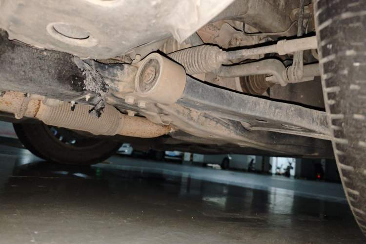 Used Buick GL8 2021 Land Cruiser Executive Class 652T Comfort Model Chassis Front Right